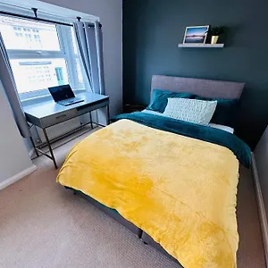 Holiday home Place2stay Free Parking 3 Bed House
